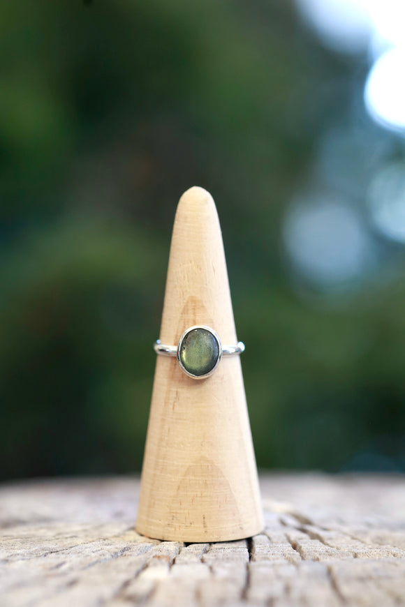 Simple Oval Labradorite Ring - Size 9